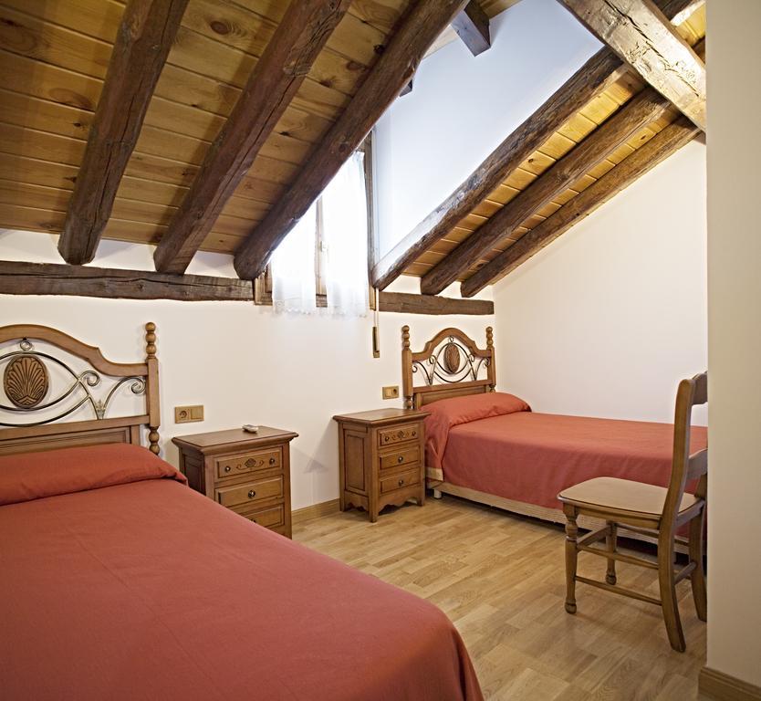 Apartamentos Casa Buisan Broto Kamer foto